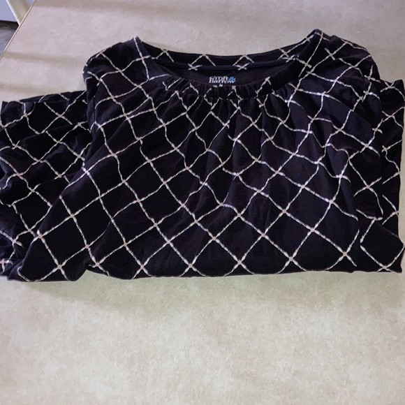 Brand new Black and White Shirt - Picture 2 of 5